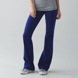 Lululemon Groove Flare Pant III Yoga Pants